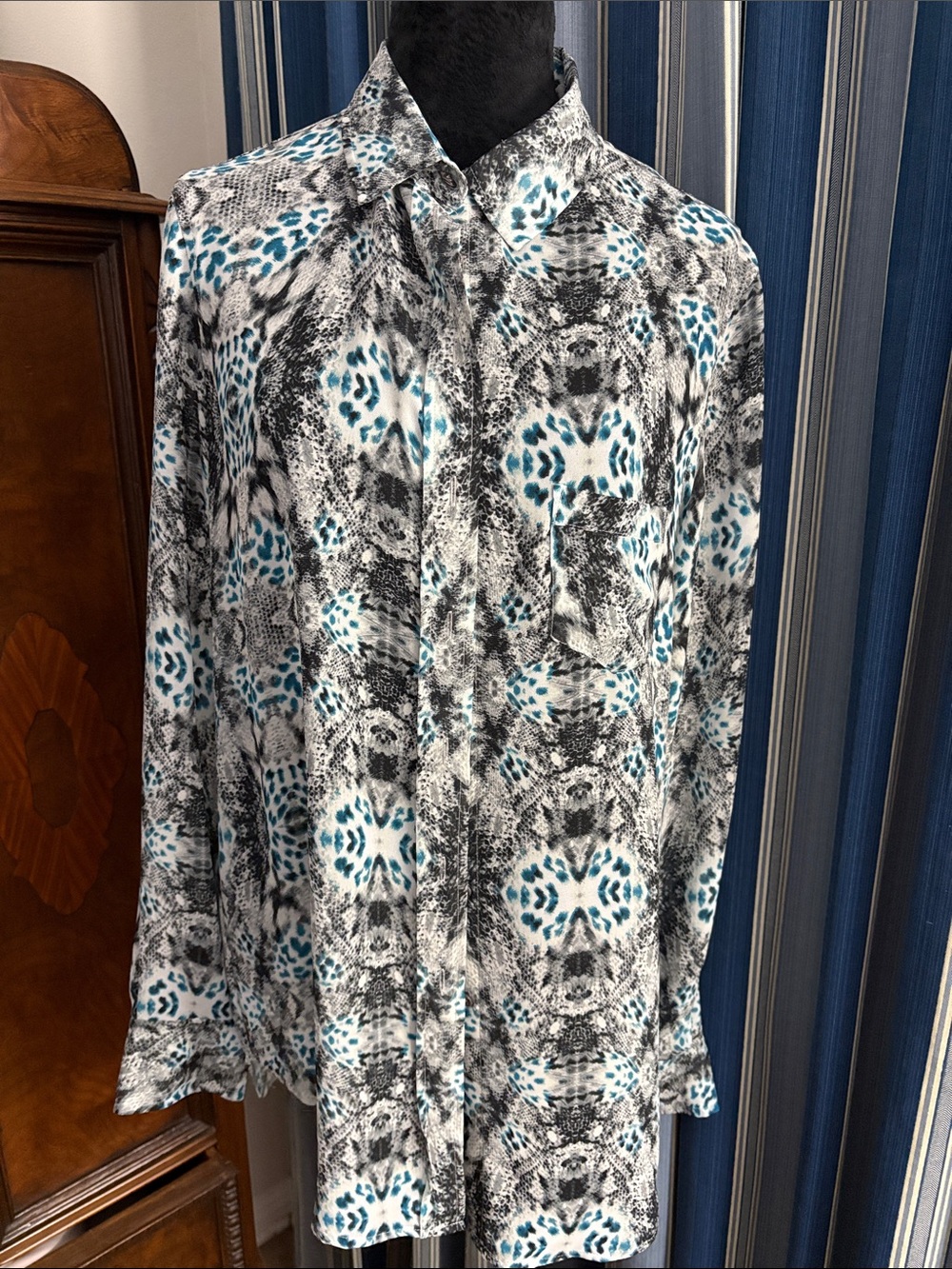 Vince Camuto Black, White & Teal Printed Button-Down Shirt
